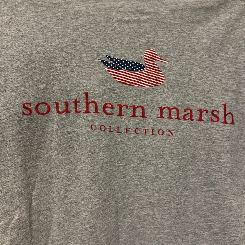 Southern Marsh Collection Men’s small tshirt